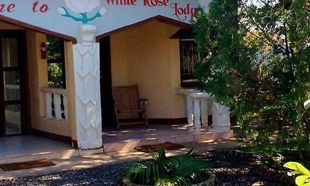 White Rose Lodge Ливингстън Екстериор снимка