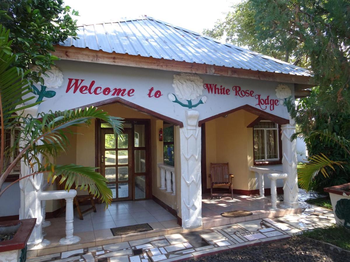 White Rose Lodge Ливингстън Екстериор снимка