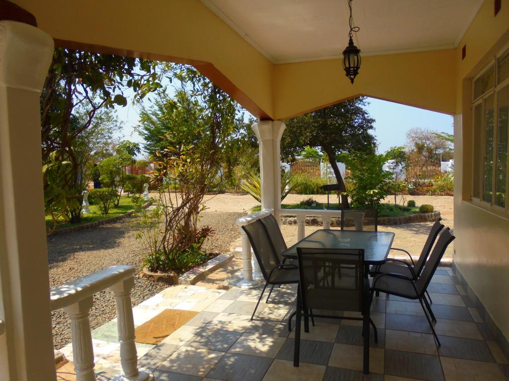 White Rose Lodge Ливингстън Екстериор снимка